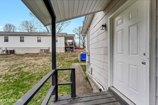 view of yard featuring central AC