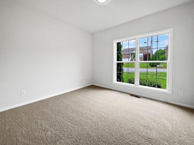 4013 Kristen St, Spring Hill, TN 37174 - unfurnished room featuring visible vents, carpet flooring, and baseboards