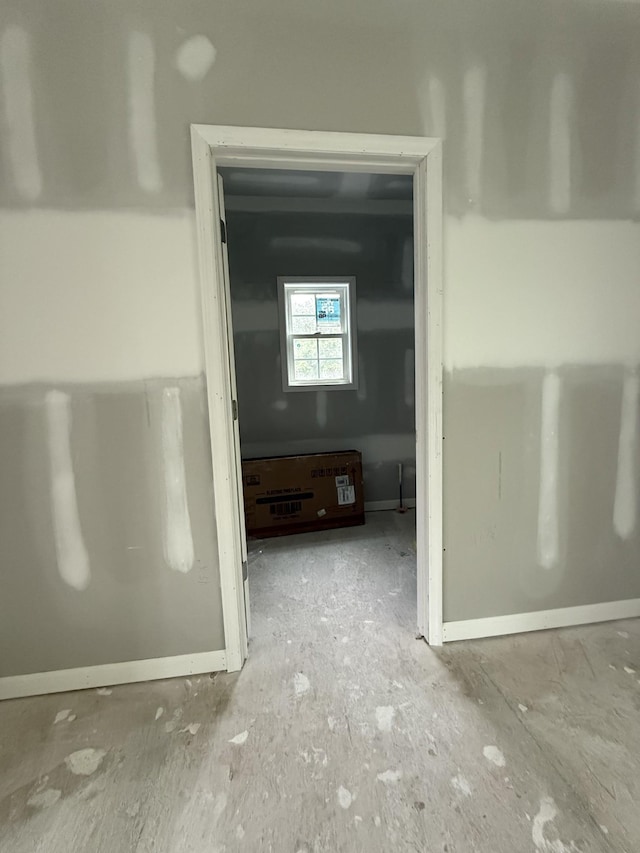 615 Guildfield Dr, Clarksville, TN 37043 - corridor featuring baseboards