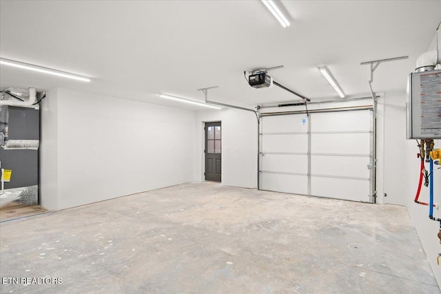 1983 Kaylee Dr, Jefferson City, TN 37760 - garage with a garage door opener