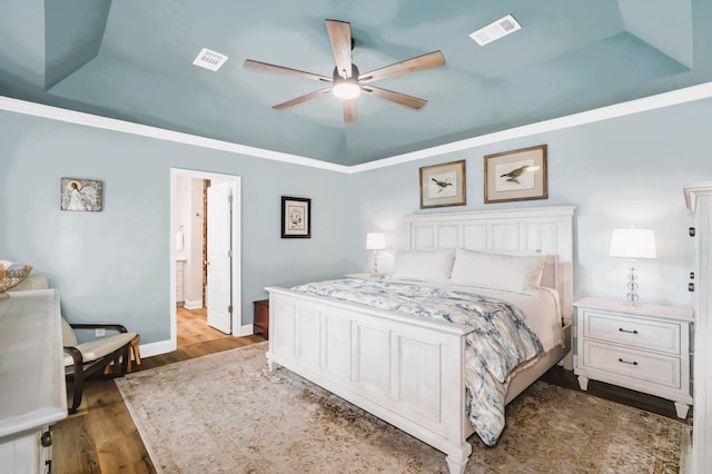 8542 Sawyer Brown Rd, Nashville, TN 37221 - bedroom featuring visible vents, a ceiling fan, baseboards, and wood finished floors