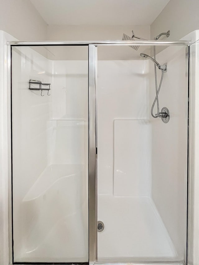 7025 Magnolia Crossings, Spring Hill, TN 37174 - full bathroom featuring a stall shower