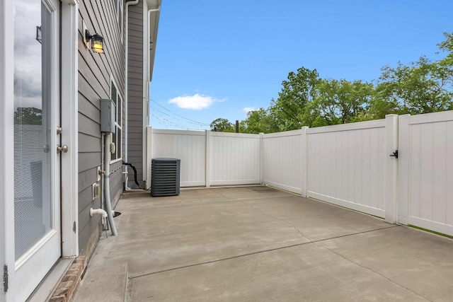 312 Mattie Ln, Spring Hill, TN 37174 - view of patio / terrace featuring a fenced backyard, a gate, and cooling unit
