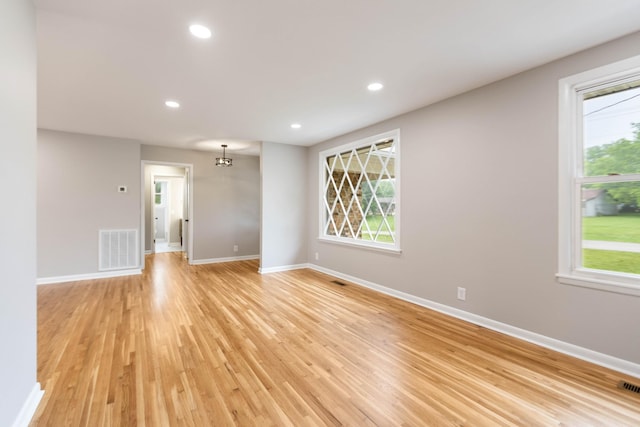 1025 Goshentown Rd, Hendersonville, TN 37075 - empty room featuring healthy amount of natural light, light wood-style floors, baseboards, and recessed lighting