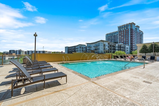1510 Demonbreun St Unit 807, Nashville, TN 37203 - pool with a patio area