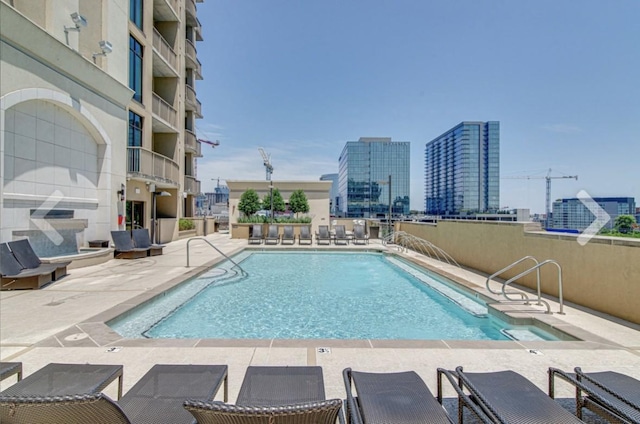 1510 Demonbreun St Unit 807, Nashville, TN 37203 - pool with a patio area