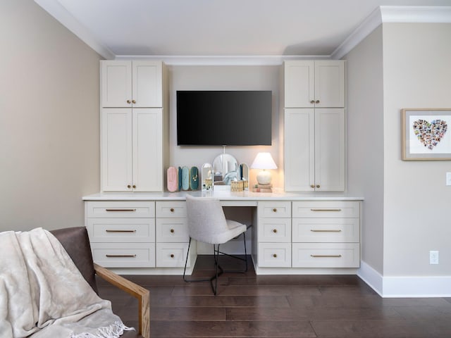 2025 Hornsby Dr, Franklin, TN 37064 - interior space with baseboards, ornamental molding, and dark wood-type flooring