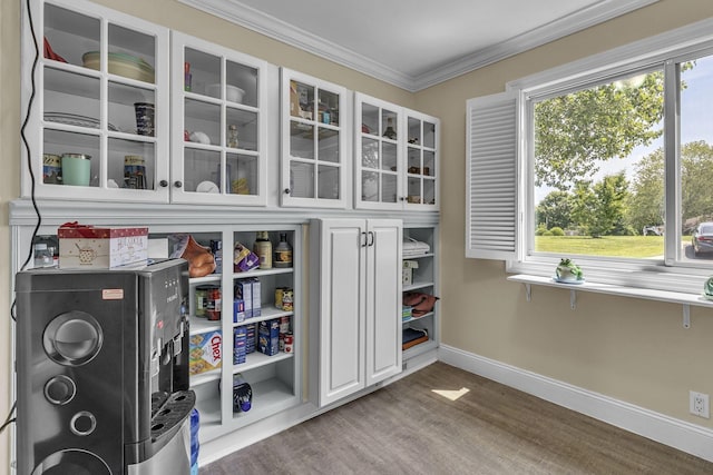 120 Tanasi Shr, Gallatin, TN 37066 - interior space with baseboards, ornamental molding, and wood finished floors