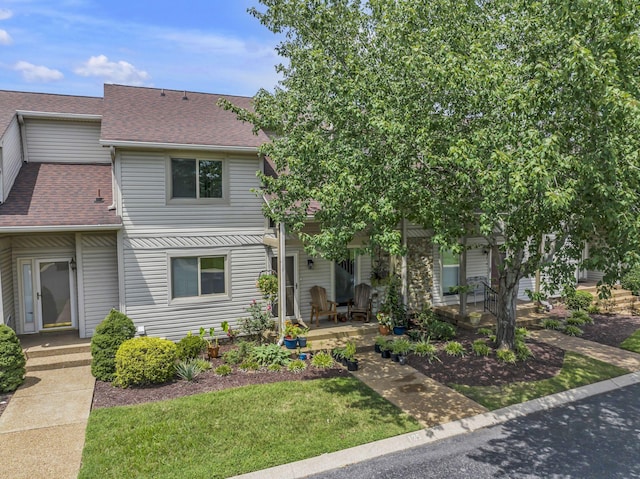 120 Tanasi Shr, Gallatin, TN 37066 - multi unit property with covered porch, a shingled roof, and a front lawn