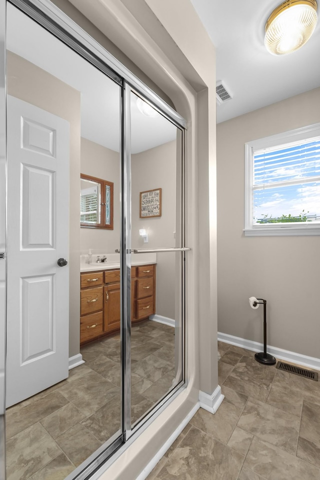 140 Keele Rd, Manchester, TN 37355 - bathroom featuring vanity and baseboards