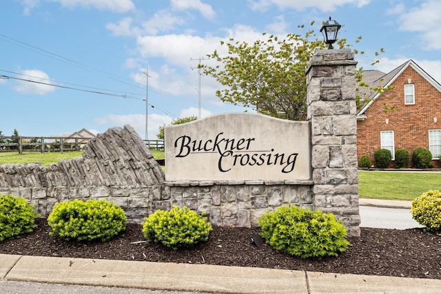 view of community / neighborhood sign