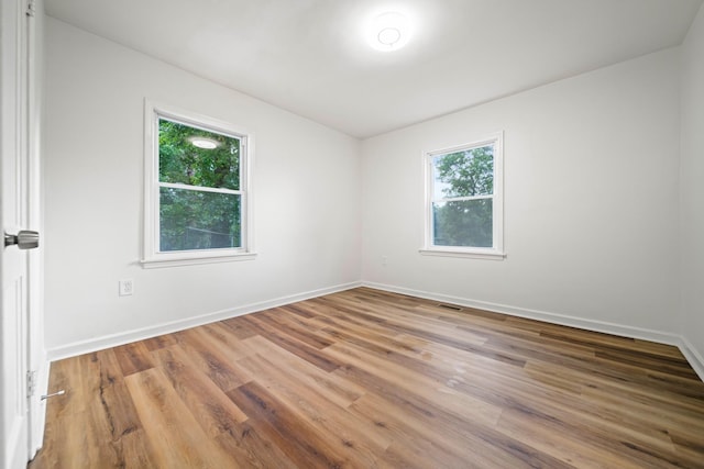 27 Cameo Dr, Nashville, TN 37211 - unfurnished room with baseboards, wood finished floors, and visible vents