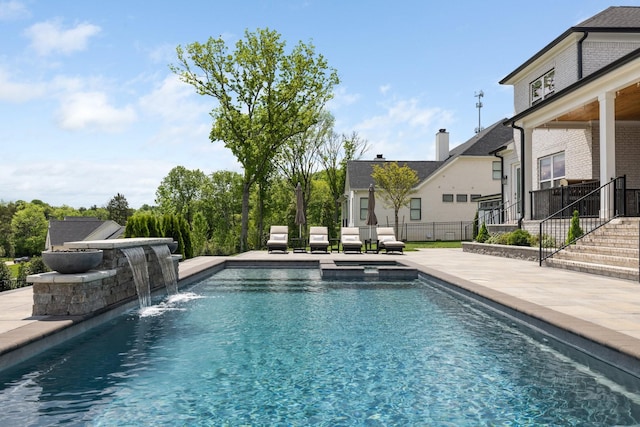 121 Dylan Woods Dr, Nolensville, TN 37135 - view of swimming pool featuring fence, a patio, and a pool with connected hot tub