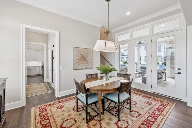 dining area with recessed lighting, baseboards, dark wood finished floors, and ornamental molding