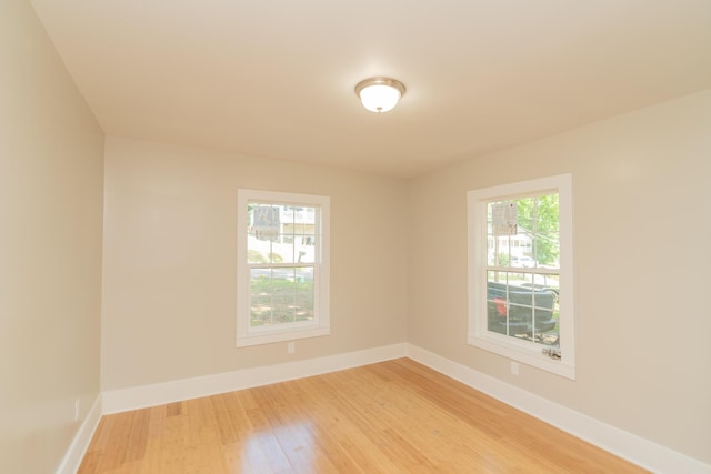716 Larkin Ave, Chattanooga, TN 37411 - unfurnished room featuring light wood-type flooring and baseboards