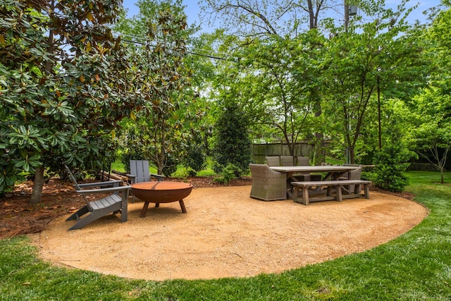 208 Carden Ave, Nashville, TN 37205 - view of property's community with a yard, outdoor dining area, and a patio area