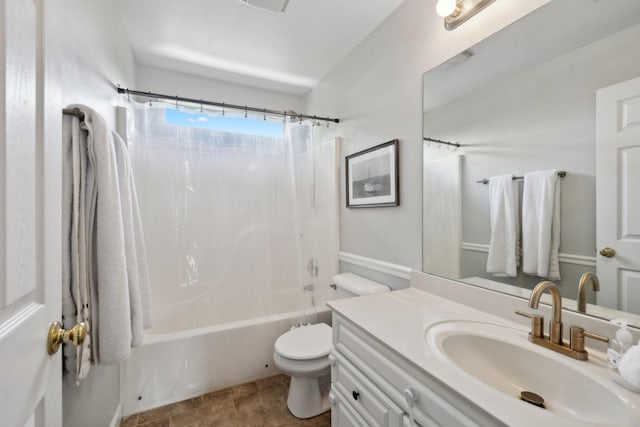 104 Drayton Ct, Franklin, TN 37067 - full bathroom featuring vanity, shower / tub combo with curtain, and toilet