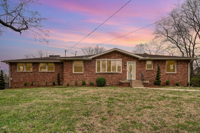 905 Crownhill Dr, Nashville, TN 37217 - ranch-style house featuring brick siding and a front lawn