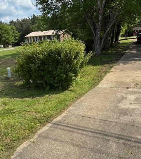 4660 Dover Rd, Indian Mound, TN 37079 - exterior space with driveway