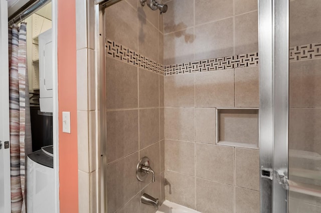 full bathroom with shower / tub combo with curtain