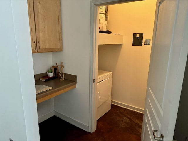 3000 Vanderbilt Pl Unit 118, Nashville, TN 37212 - washroom featuring washer / clothes dryer, laundry area, and baseboards