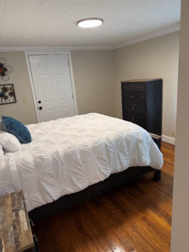 500 Brown St, Celina, TN 38551 - bedroom featuring crown molding, wood finished floors, and a closet