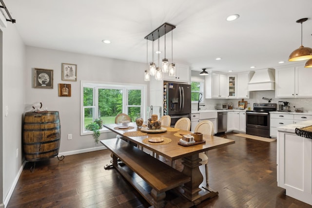 790 Noah Dr, Hohenwald, TN 38462 - dining area with dark wood finished floors, baseboards, and recessed lighting