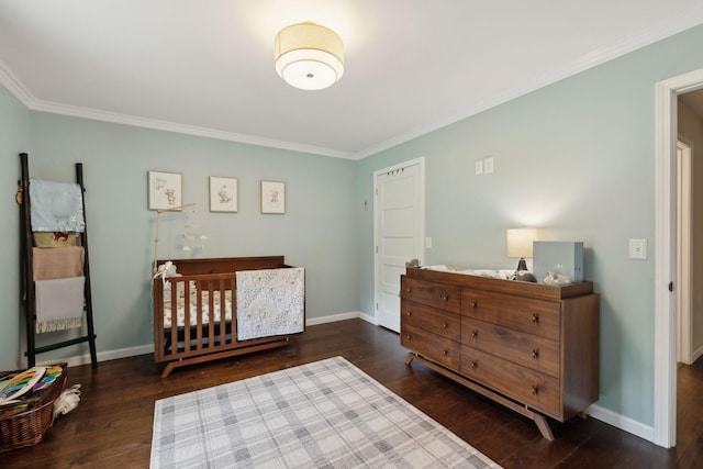 790 Noah Dr, Hohenwald, TN 38462 - bedroom with baseboards, crown molding, and wood finished floors