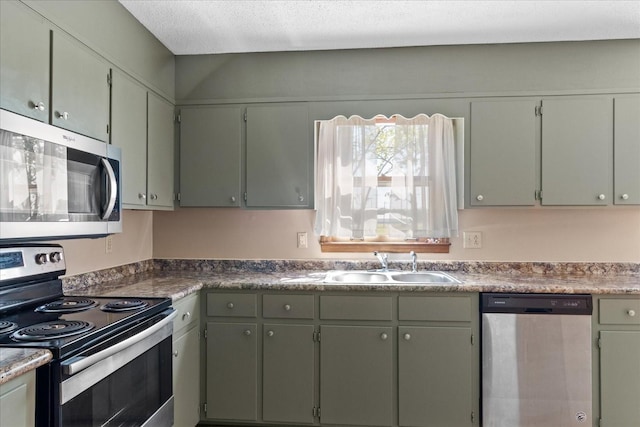 1712 Franklin Pike, Lewisburg, TN 37091 - kitchen with a sink and appliances with stainless steel finishes