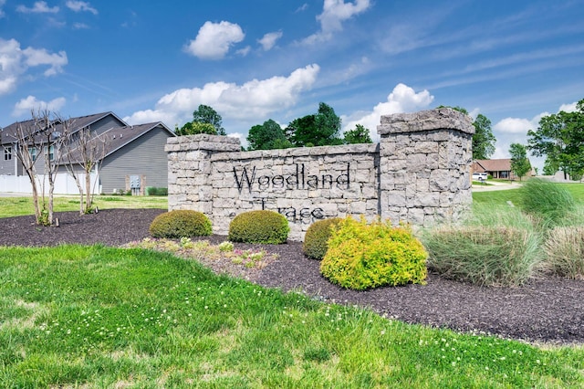view of community / neighborhood sign