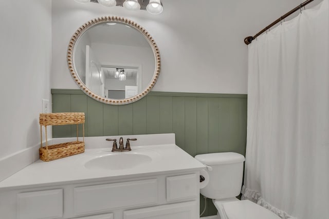 3005 Aruna Ct, Spring Hill, TN 37174 - full bath featuring wainscoting, toilet, and vanity