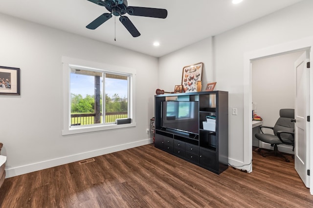 interior space featuring a ceiling fan, visible vents, wood finished floors, baseboards, and recessed lighting