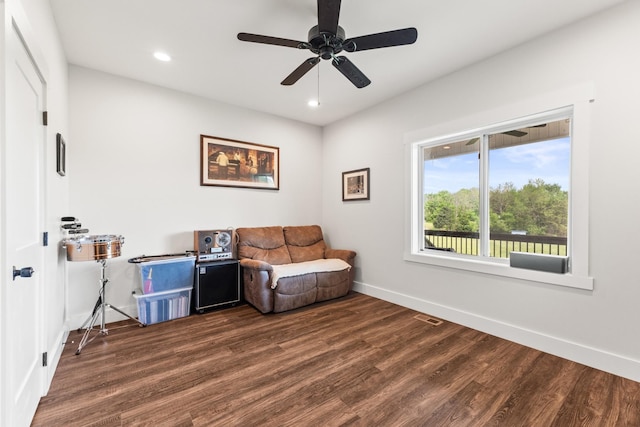 living area featuring visible vents, wood finished floors, baseboards, ceiling fan, and recessed lighting