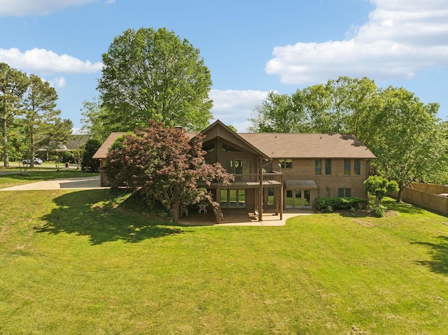 1314 Huntington Dr, Columbia, TN 38401 - back of house featuring a lawn, a deck, and fence