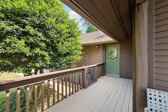 1314 Huntington Dr, Columbia, TN 38401 - view of wooden deck