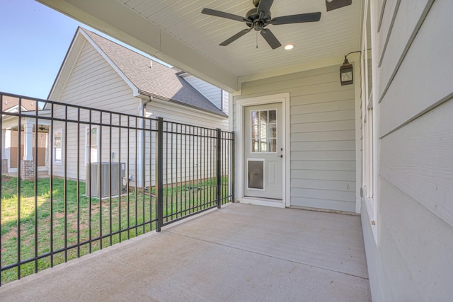 view of patio with ceiling fan