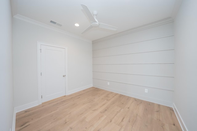 1052 Wetzel Dr, Franklin, TN 37064 - unfurnished room featuring crown molding, light wood-style floors, a ceiling fan, baseboards, and recessed lighting
