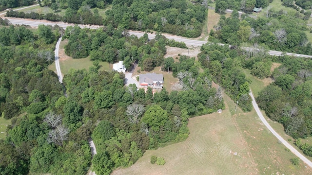 bird's eye view with a view of trees