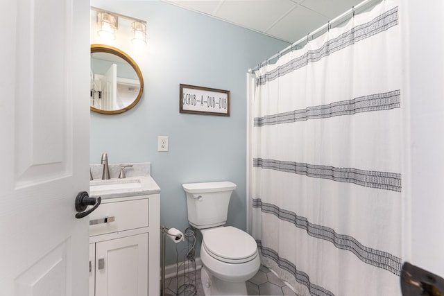 1137 Stillwood Dr, Clarksville, TN 37042 - full bath with vanity, toilet, tile patterned flooring, and a shower with curtain