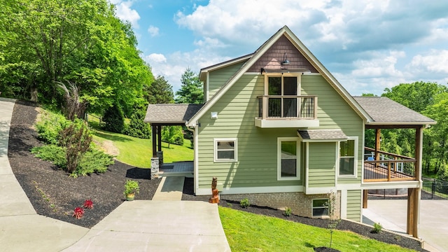 1545 Gravel Hill Rd, Columbia, TN 38401 - view of front of house with a shingled roof and a front lawn
