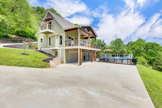 1545 Gravel Hill Rd, Columbia, TN 38401 - exterior space featuring a lawn, driveway, and a balcony