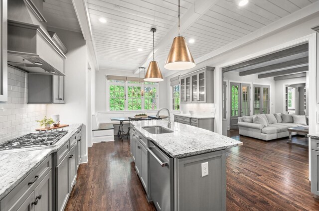 6553 Stableford Ln, Franklin, TN 37069 - kitchen featuring a sink, appliances with stainless steel finishes, a kitchen island with sink, and gray cabinetry