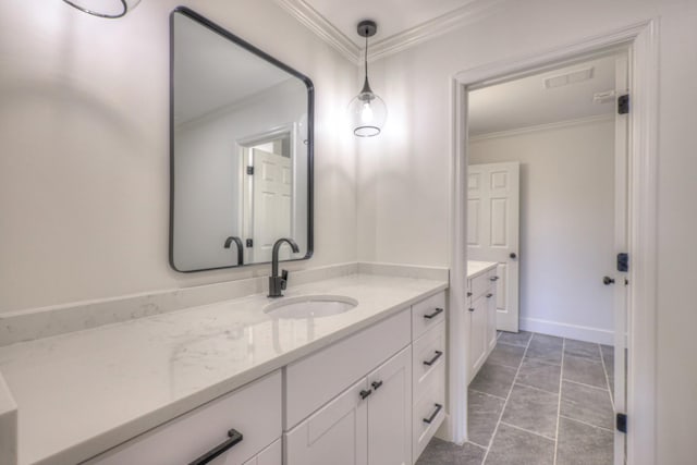 601 Foxborough Sq W, Brentwood, TN 37027 - bathroom featuring crown molding, vanity, and baseboards