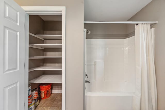 447 Canaan Rd, Columbia, TN 38401 - full bath featuring shower / bath combo