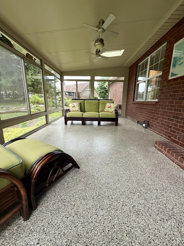 2237 Alydar Run, Murfreesboro, TN 37130 - sunroom featuring a ceiling fan and an outdoor living space