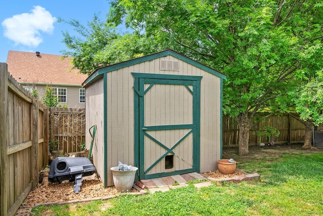 2764 Ann Dr, Clarksville, TN 37040 - view of shed featuring a fenced backyard
