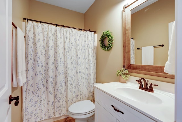 5014 Rainier Dr, Chapel Hill, TN 37034 - bathroom featuring toilet, vanity, and a shower with curtain