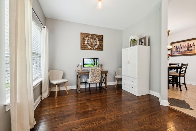 141 Fieldcrest Cir, Hendersonville, TN 37075 - office featuring wood finished floors and baseboards
