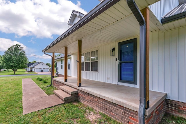 210 Edgewood Dr, Hohenwald, TN 38462 - exterior space with a porch