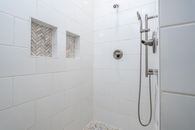 1317 Halls Mill Rd, Unionville, TN 37180 - bathroom featuring a tile shower